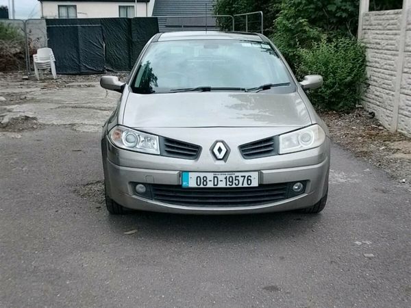 Renault Megane Saloon, Petrol, 2008, Gold