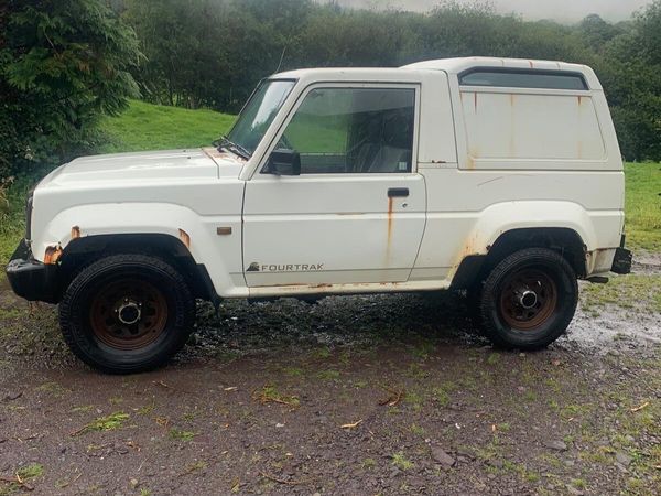 Daihatsu Fourtrak SUV, Diesel, 1999, White