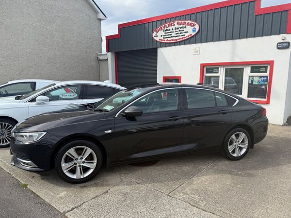Vauxhall Insignia Hatchback, Diesel, 2018, Black