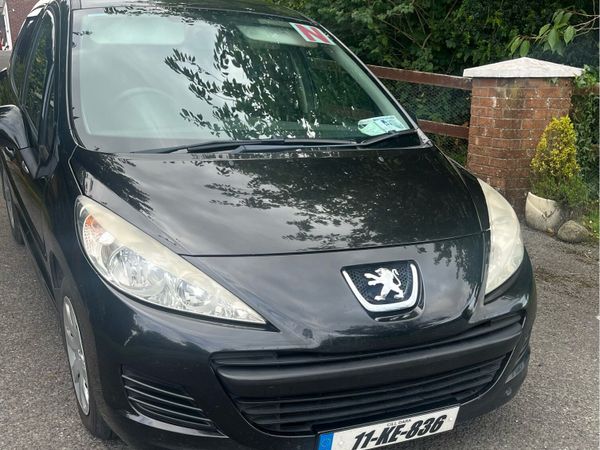 Peugeot 207 Hatchback, Diesel, 2011, Black
