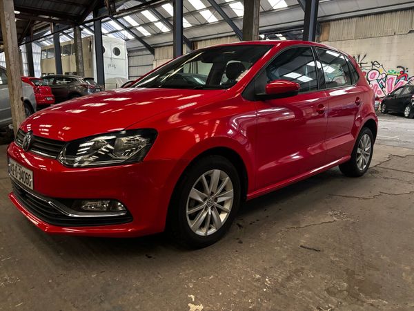 Volkswagen Polo Hatchback, Petrol, 2014, Red