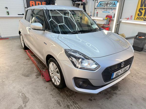 Suzuki Swift Hatchback, Petrol, 2019, Silver