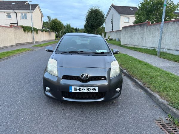 Toyota Yaris Saloon, Petrol, 2010, Grey