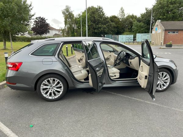 Skoda Superb Estate, Diesel, 2022, Grey