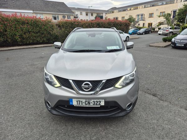 Nissan Qashqai SUV, Diesel, 2017, Grey
