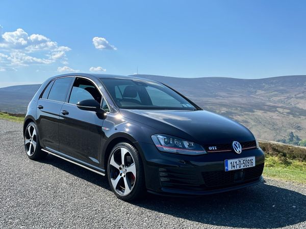 Volkswagen Golf Hatchback, Petrol, 2014, Black