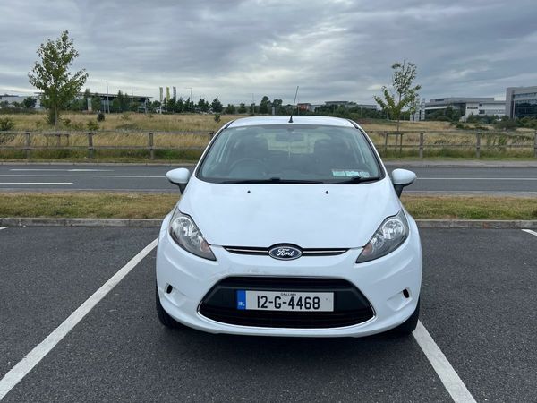 Ford Fiesta Hatchback, Petrol, 2012, White