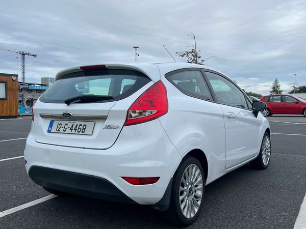 Ford Fiesta Hatchback, Petrol, 2012, White