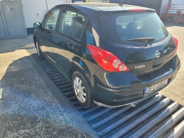 Nissan Tiida Hatchback, Petrol, 2008, Black
