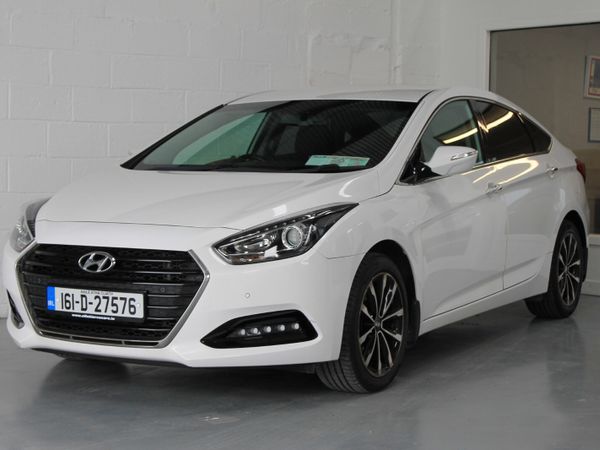 Hyundai i40 Saloon, Diesel, 2016, White