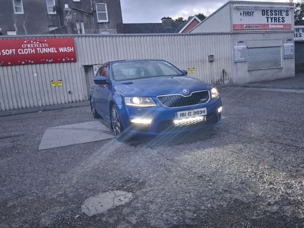 Skoda Octavia Saloon, Diesel, 2016, Blue