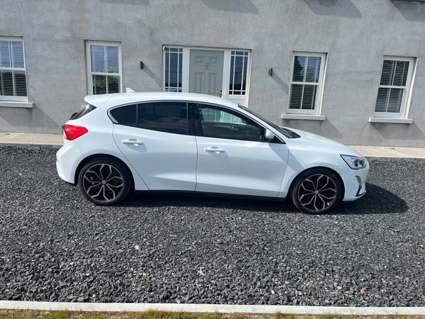 Ford Focus Hatchback, Diesel, 2018, White