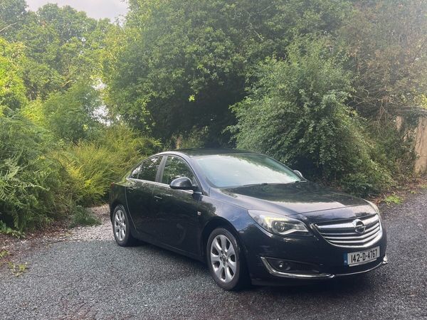 Opel Insignia Hatchback, Diesel, 2014, Black