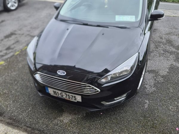 Ford Focus Hatchback, Petrol, 2016, Black