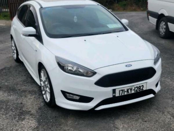 Ford Focus Hatchback, Diesel, 2017, White