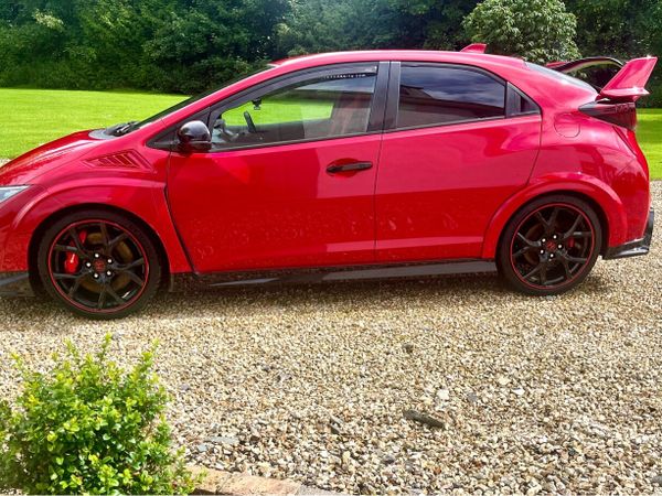 Honda Civic Hatchback, Petrol, 2016, Red