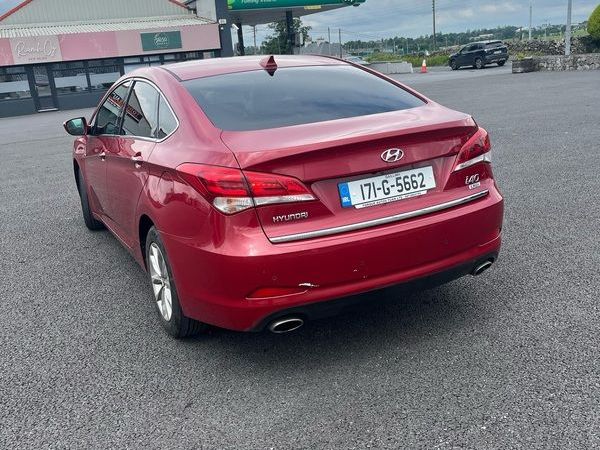 Hyundai i40 Saloon, Diesel, 2017, Red
