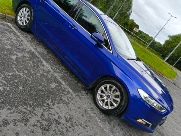 Ford Mondeo Hatchback, Diesel, 2017, Blue