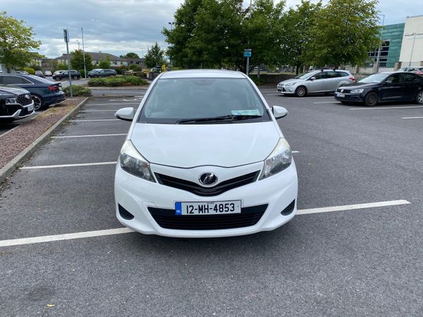 Toyota Vitz Hatchback, Petrol, 2012, White