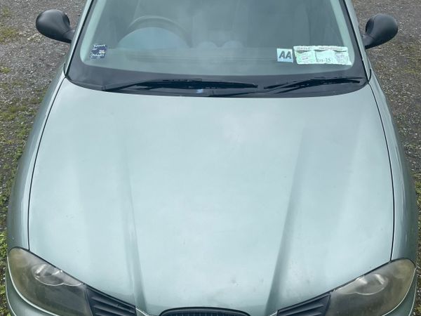 SEAT Cordoba Saloon, Petrol, 2005, Green