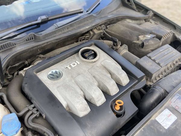 Volkswagen Golf Hatchback, Diesel, 2007, Green