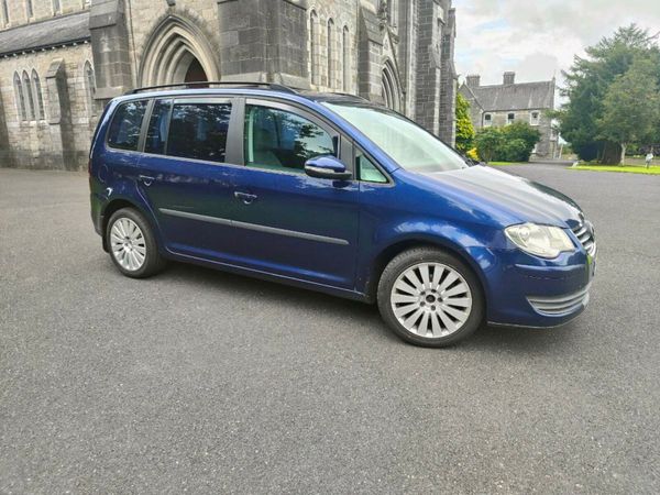 Volkswagen Touran MPV, Diesel, 2010, Blue