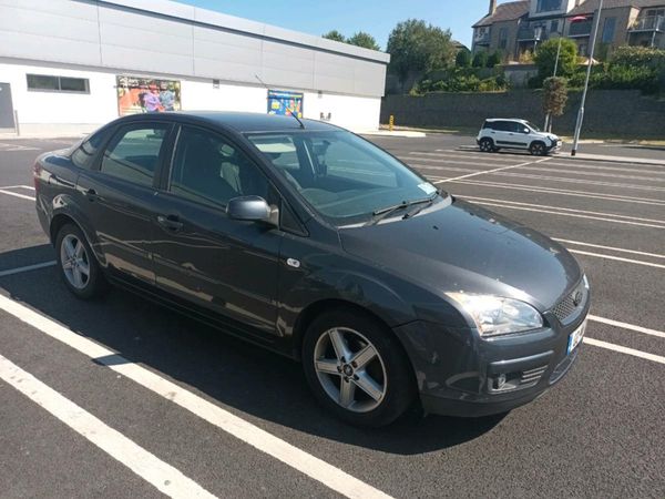Ford Focus Saloon, Petrol, 2008, Grey