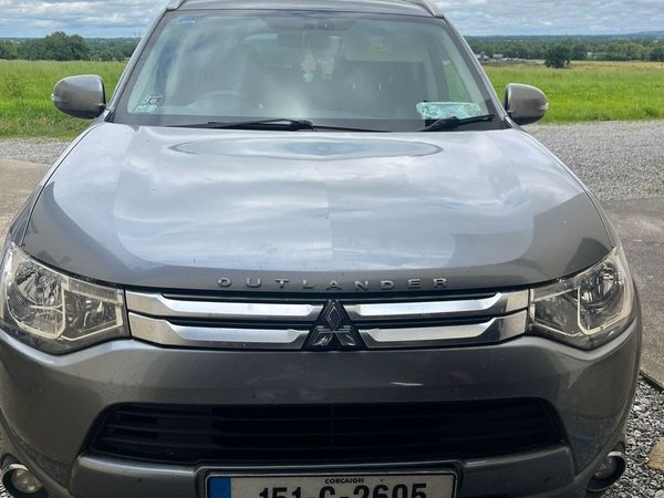 Mitsubishi Outlander SUV, Diesel, 2015, Grey