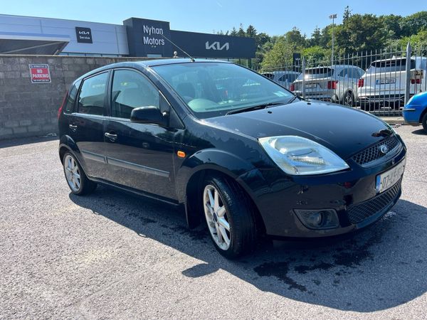 Ford Fiesta Hatchback, Petrol, 2007, Black