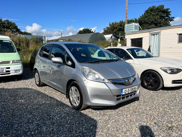 Honda Fit Hatchback, Petrol Hybrid, 2013, Silver