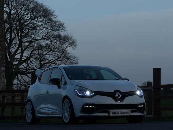 Renault Clio Hatchback, Petrol, 2014, White