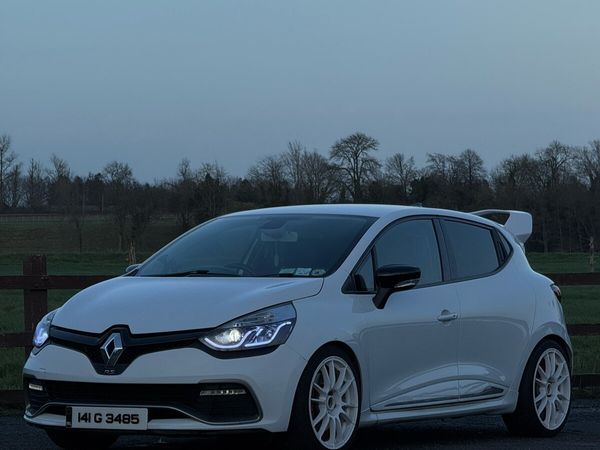 Renault Clio Hatchback, Petrol, 2014, White