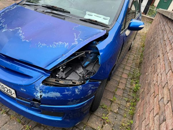Honda Fit Hatchback, Petrol, 2005, Blue