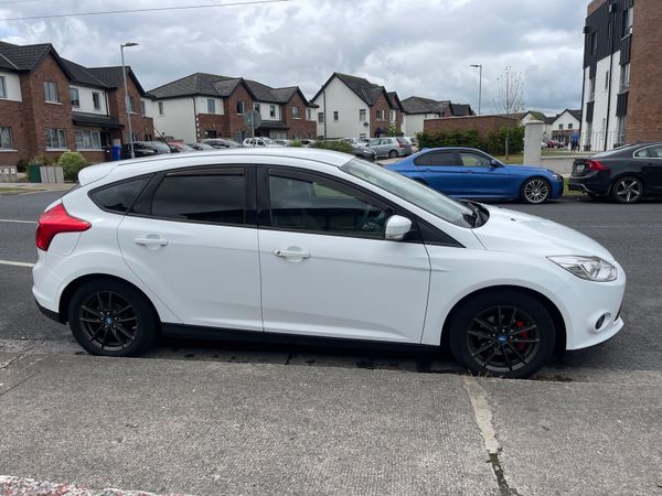 Ford Focus Hatchback, Diesel, 2014, White