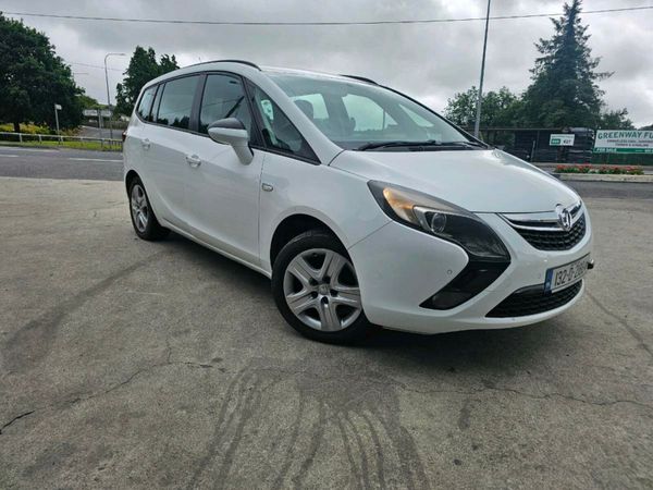 Vauxhall Zafira MPV, Petrol, 2013, White