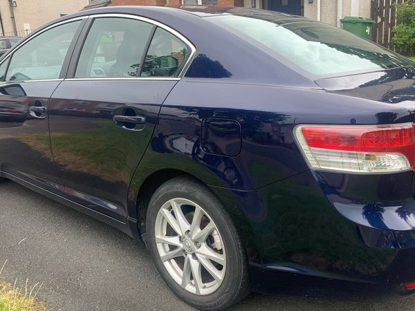 Toyota Avensis Saloon, Diesel, 2011, Blue