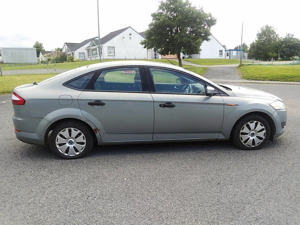 Ford Mondeo Hatchback, Diesel, 2010, Grey