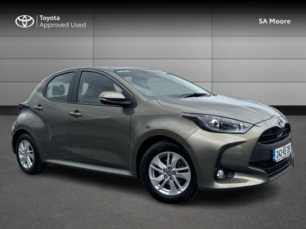 Toyota Yaris Hatchback, Petrol, 2024, Bronze