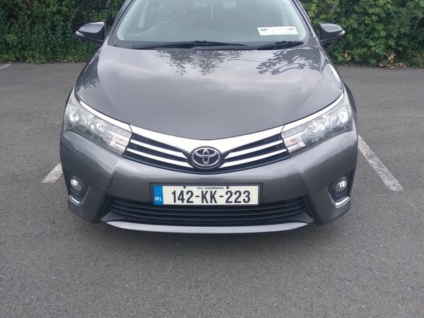 Toyota Corolla Saloon, Diesel, 2014, Grey