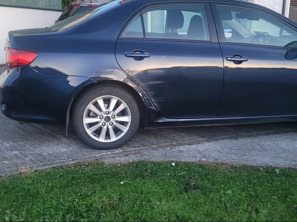 Toyota Corolla Saloon, Petrol, 2010, Blue