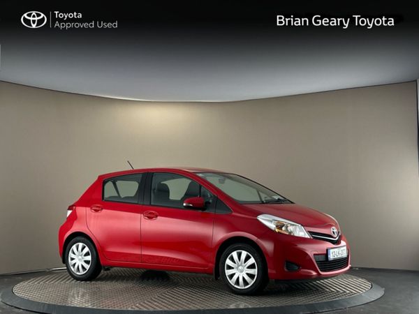 Toyota Yaris Hatchback, Petrol, 2012, Red