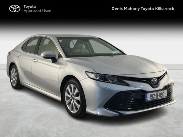 Toyota Camry Saloon, Petrol Hybrid, 2019, Silver