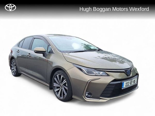 Toyota Corolla Saloon, Petrol Hybrid, 2022, Green