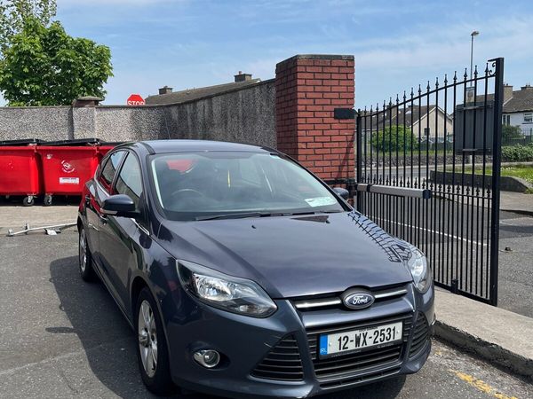Ford Focus Hatchback, Diesel, 2012, Grey