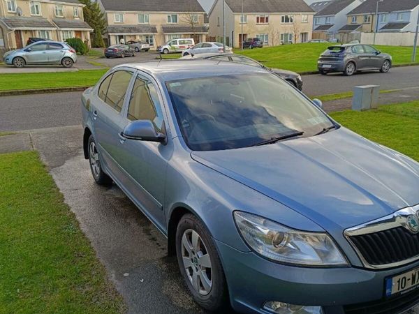 Skoda Octavia Hatchback, Diesel, 2010, Grey