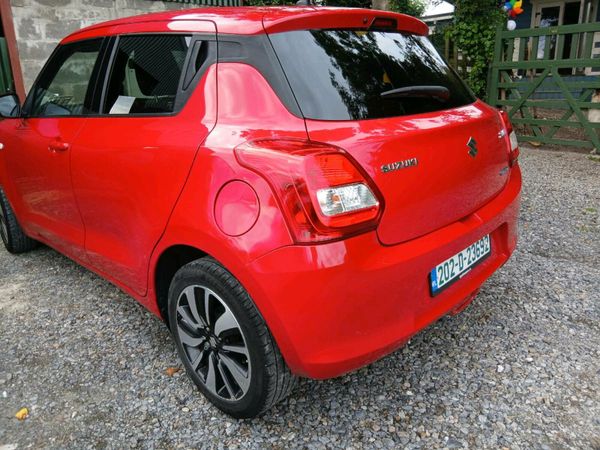 Suzuki Swift Hatchback, Petrol, 2020, Red