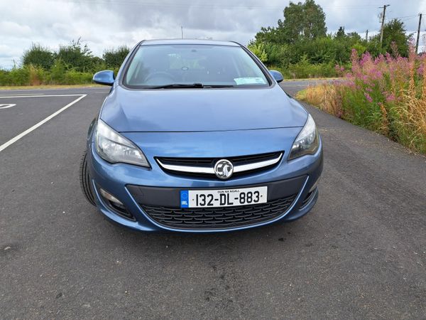 Vauxhall Astra Hatchback, Diesel, 2013, Blue
