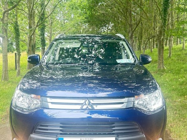 Mitsubishi Outlander SUV, Diesel, 2014, Blue