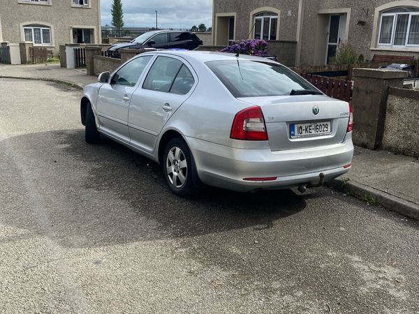 Skoda Octavia Hatchback, Diesel, 2010, Silver