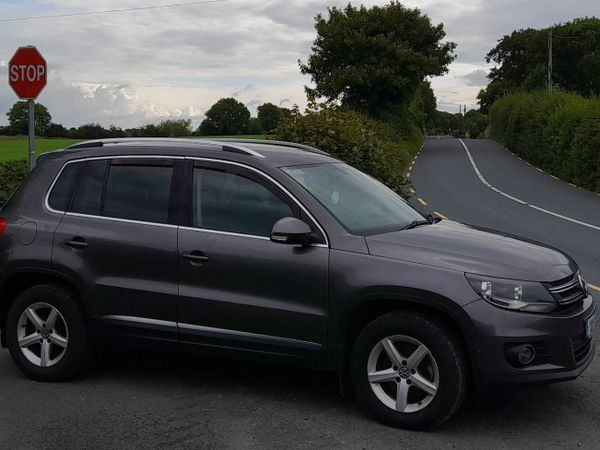 Volkswagen Tiguan SUV, Diesel, 2013, Grey